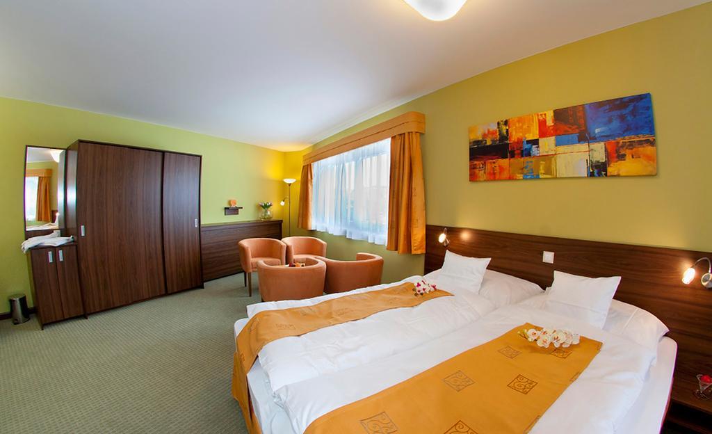 Hotel Active Prachatice Esterno foto